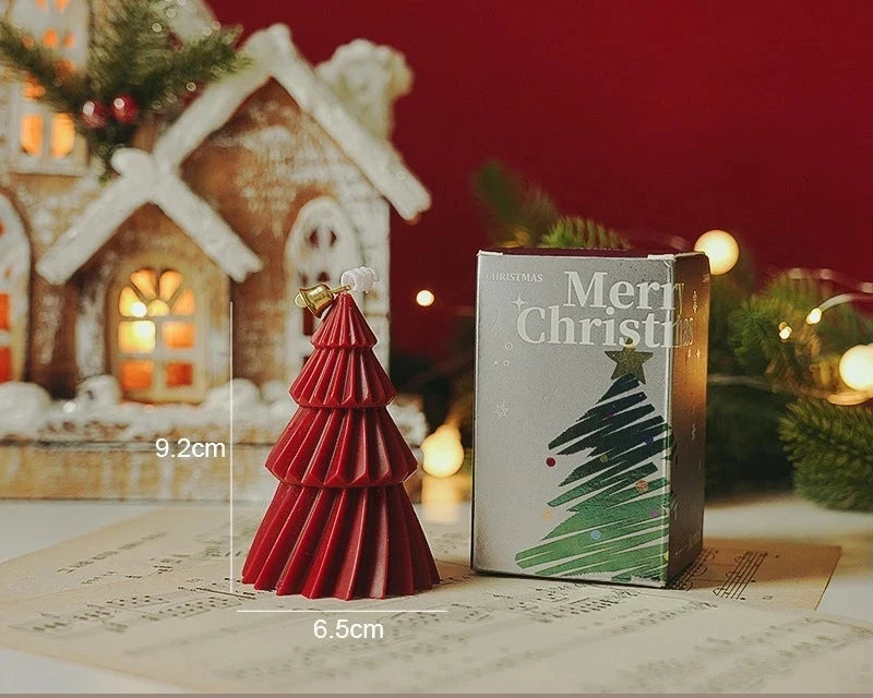 Ręcznie robione świeczki w kształcie choinki